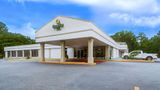 <b>Quality Inn Americus Exterior</b>. Images powered by <a href="https://iceportal.shijigroup.com/" title="IcePortal" target="_blank">IcePortal</a>.