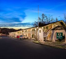 Quality Inn Exterior