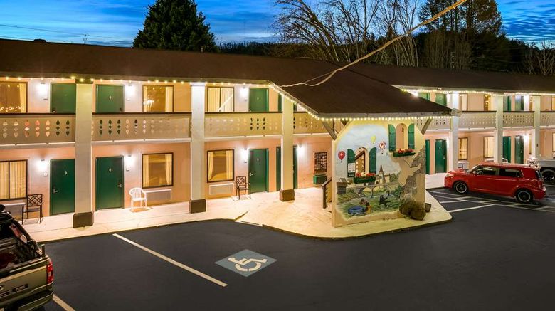 <b>Quality Inn Exterior</b>. Images powered by <a href="https://iceportal.shijigroup.com/" title="IcePortal" target="_blank">IcePortal</a>.