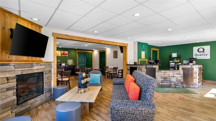 Quality Inn Lobby
