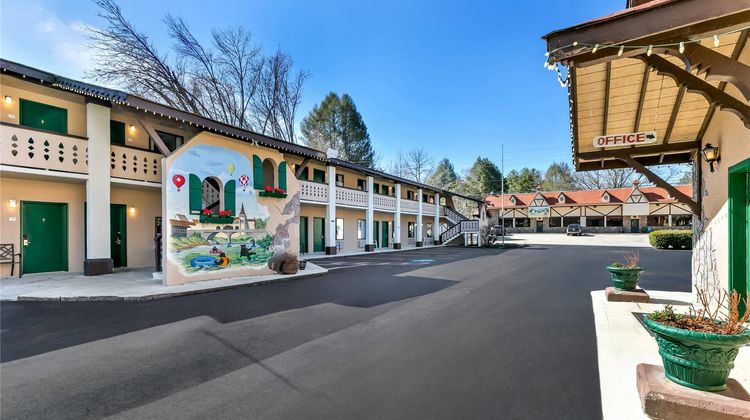 Quality Inn Exterior
