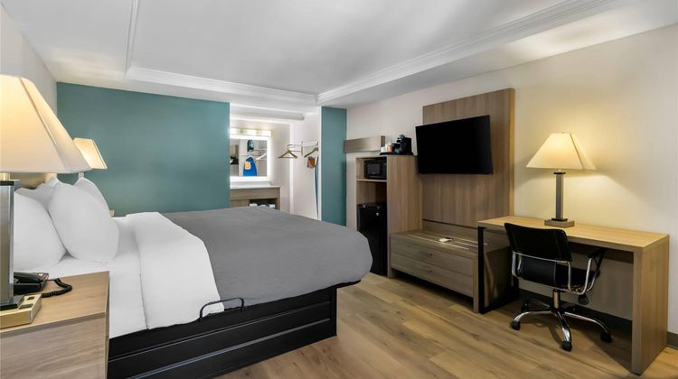 Quality Inn Room