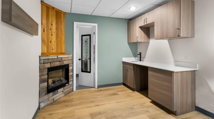 Quality Inn Room