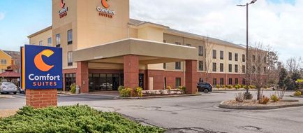 Comfort Suites Macon Exterior