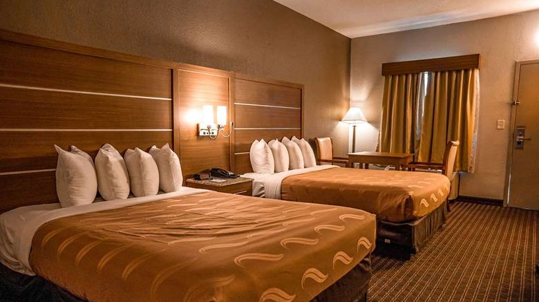 <b>Quality Inn & Suites near Six Flags Room</b>. Images powered by <a href="https://iceportal.shijigroup.com/" title="IcePortal" target="_blank">IcePortal</a>.
