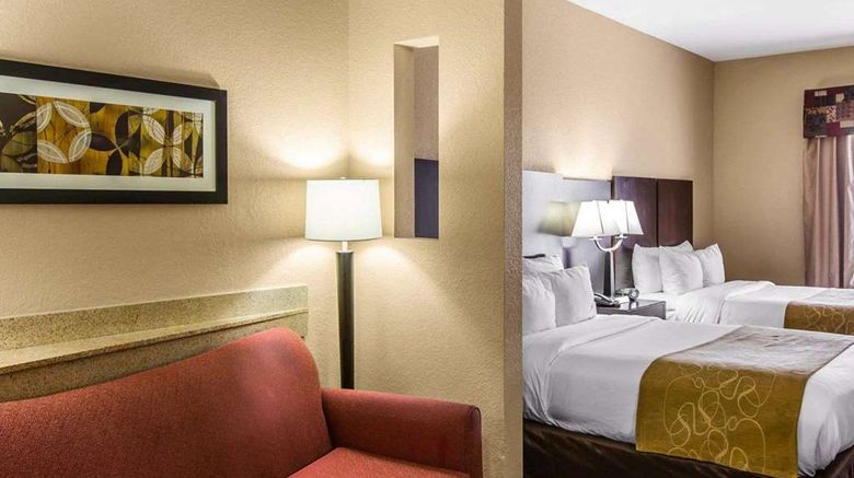 <b>Comfort Suites Waycross Room</b>. Images powered by <a href="https://iceportal.shijigroup.com/" title="IcePortal" target="_blank">IcePortal</a>.