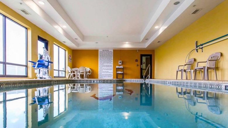 <b>Comfort Suites Waycross Pool</b>. Images powered by <a href="https://iceportal.shijigroup.com/" title="IcePortal" target="_blank">IcePortal</a>.