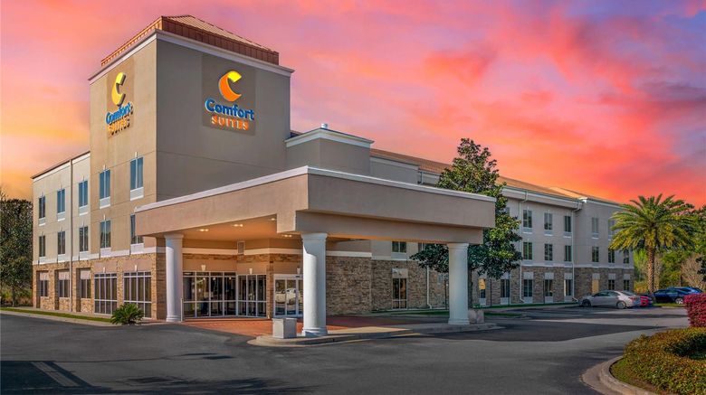 <b>Comfort Suites Brunswick Exterior</b>. Images powered by <a href="https://iceportal.shijigroup.com/" title="IcePortal" target="_blank">IcePortal</a>.