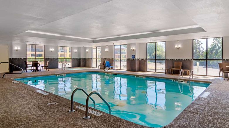 <b>Comfort Suites Pool</b>. Images powered by <a href="https://iceportal.shijigroup.com/" title="IcePortal" target="_blank">IcePortal</a>.