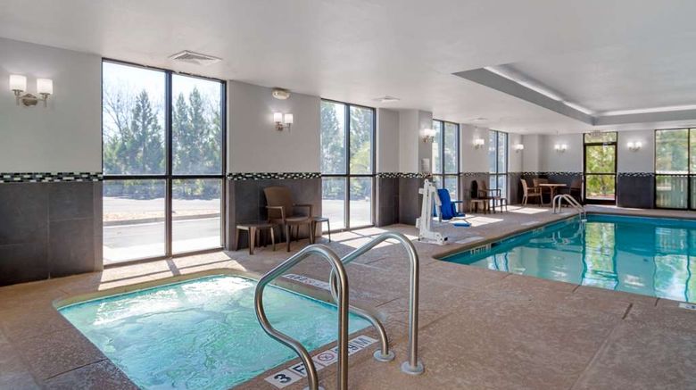 <b>Comfort Suites Pool</b>. Images powered by <a href="https://iceportal.shijigroup.com/" title="IcePortal" target="_blank">IcePortal</a>.