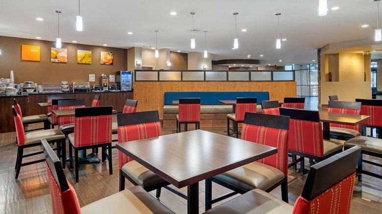 <b>Comfort Suites Restaurant</b>. Images powered by <a href="https://iceportal.shijigroup.com/" title="IcePortal" target="_blank">IcePortal</a>.