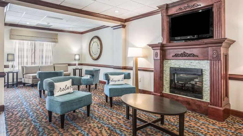 <b>Sleep Inn & Suites Lobby</b>. Images powered by <a href="https://iceportal.shijigroup.com/" title="IcePortal" target="_blank">IcePortal</a>.