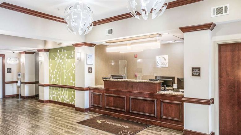 <b>Sleep Inn & Suites Lobby</b>. Images powered by <a href="https://iceportal.shijigroup.com/" title="IcePortal" target="_blank">IcePortal</a>.