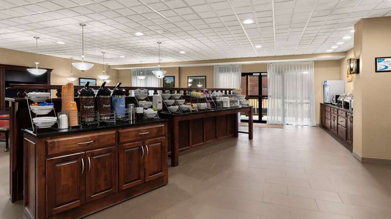 <b>Comfort Suites Commerce Restaurant</b>. Images powered by <a href="https://iceportal.shijigroup.com/" title="IcePortal" target="_blank">IcePortal</a>.