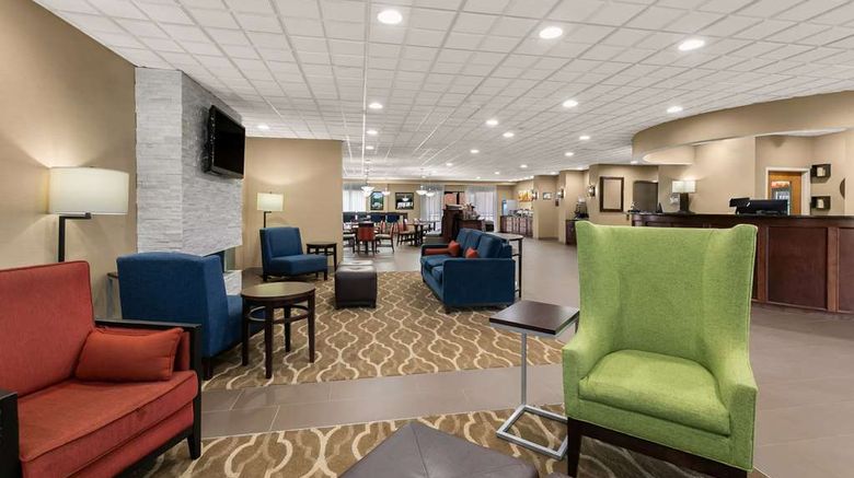 <b>Comfort Suites Commerce Lobby</b>. Images powered by <a href="https://iceportal.shijigroup.com/" title="IcePortal" target="_blank">IcePortal</a>.