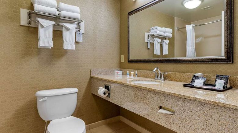 <b>Comfort Inn Room</b>. Images powered by <a href="https://iceportal.shijigroup.com/" title="IcePortal" target="_blank">IcePortal</a>.