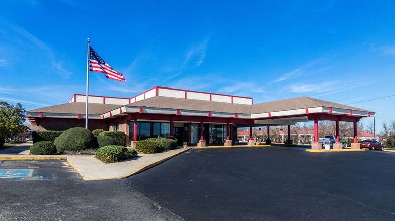 <b>Econo Lodge Inn & Suites Dublin Exterior</b>. Images powered by <a href="https://iceportal.shijigroup.com/" title="IcePortal" target="_blank">IcePortal</a>.