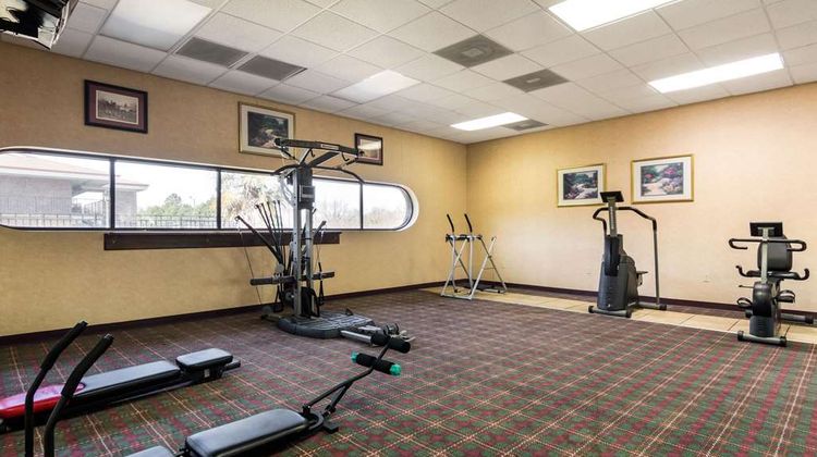 Econo Lodge Inn & Suites Dublin Health