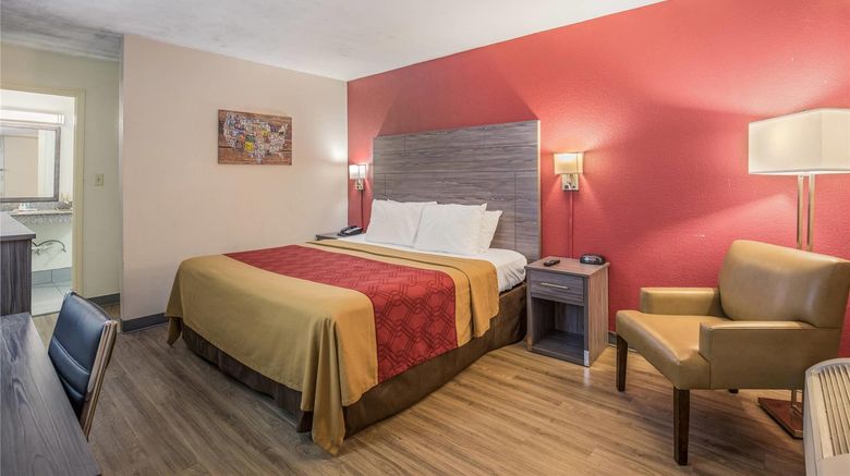 <b>Econo Lodge Thomasville Room</b>. Images powered by <a href="https://iceportal.shijigroup.com/" title="IcePortal" target="_blank">IcePortal</a>.