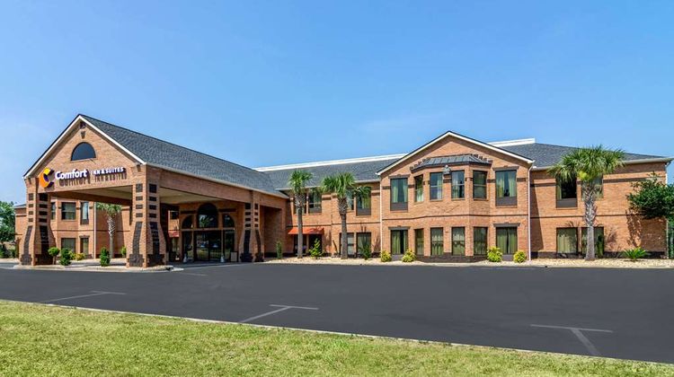 Comfort Inn & Suites Exterior