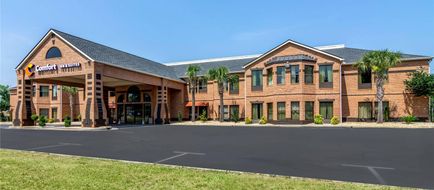 Comfort Inn & Suites Exterior
