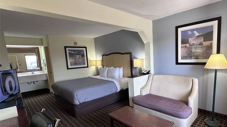 Quality Inn Byron Room