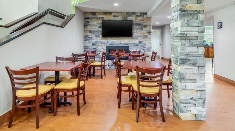 <b>Sleep Inn North Restaurant</b>. Images powered by <a href="https://iceportal.shijigroup.com/" title="IcePortal" target="_blank">IcePortal</a>.