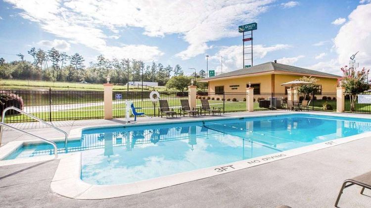Quality Inn Macon West Pool