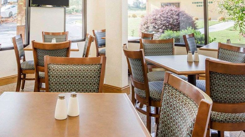 <b>Quality Inn Macon West Restaurant</b>. Images powered by <a href="https://iceportal.shijigroup.com/" title="IcePortal" target="_blank">IcePortal</a>.