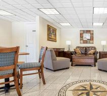 Quality Inn Macon West Lobby