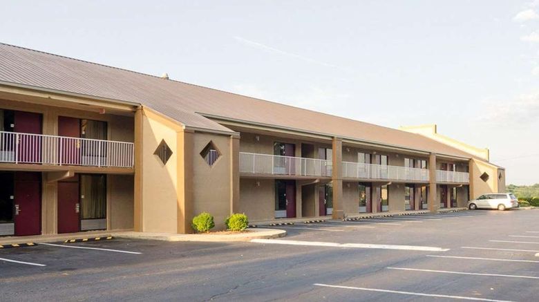 <b>Rodeway Inn Norcross Exterior</b>. Images powered by <a href="https://iceportal.shijigroup.com/" title="IcePortal" target="_blank">IcePortal</a>.