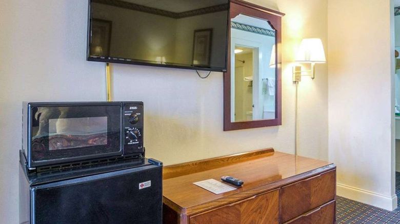 <b>Rodeway Inn Norcross Room</b>. Images powered by <a href="https://iceportal.shijigroup.com/" title="IcePortal" target="_blank">IcePortal</a>.