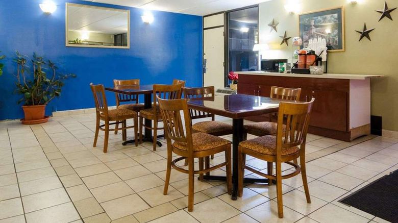 <b>Rodeway Inn Norcross Restaurant</b>. Images powered by <a href="https://iceportal.shijigroup.com/" title="IcePortal" target="_blank">IcePortal</a>.
