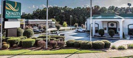 Quality Inn & Suites Exterior