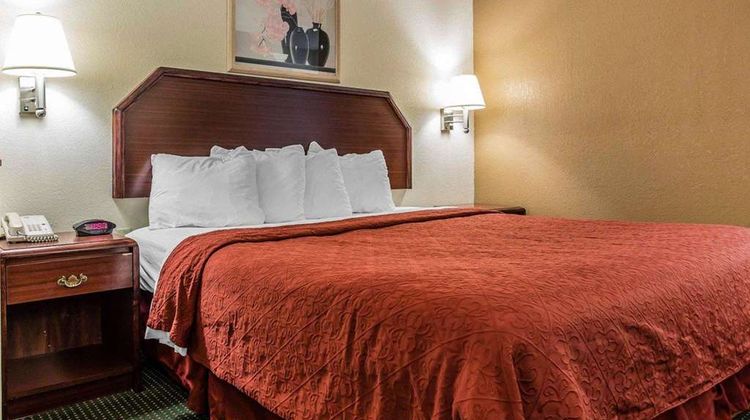 Quality Inn & Suites Room