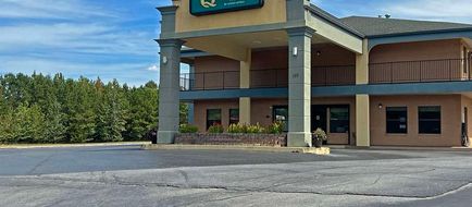 Quality Inn Exterior