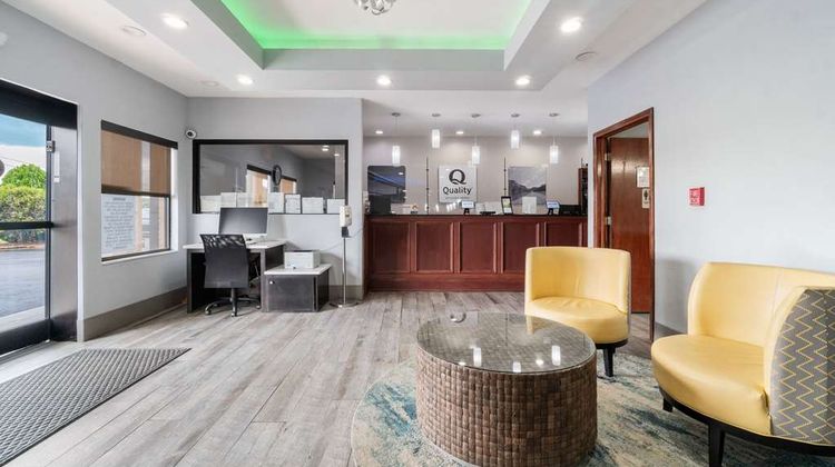 Quality Inn Lobby