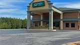 <b>Quality Inn Exterior</b>. Images powered by <a href="https://iceportal.shijigroup.com/" title="IcePortal" target="_blank">IcePortal</a>.