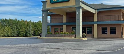 Quality Inn Exterior