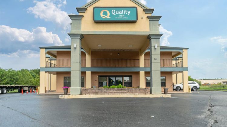 Quality Inn Exterior
