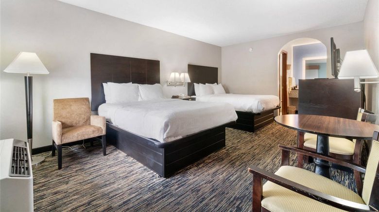 <b>Quality Inn Room</b>. Images powered by <a href="https://iceportal.shijigroup.com/" title="IcePortal" target="_blank">IcePortal</a>.