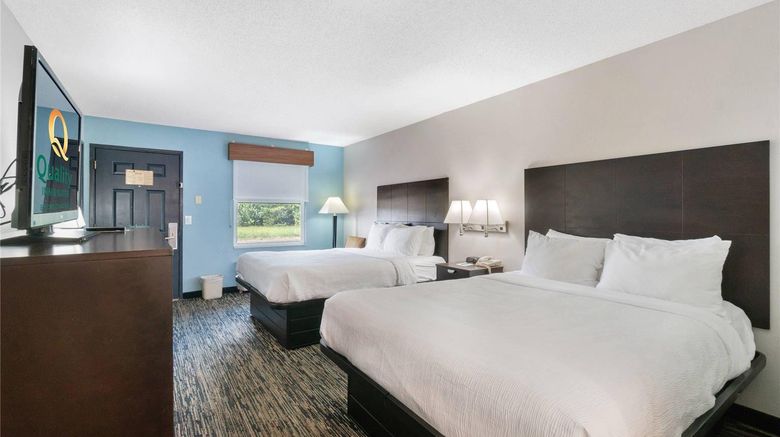 <b>Quality Inn Room</b>. Images powered by <a href="https://iceportal.shijigroup.com/" title="IcePortal" target="_blank">IcePortal</a>.