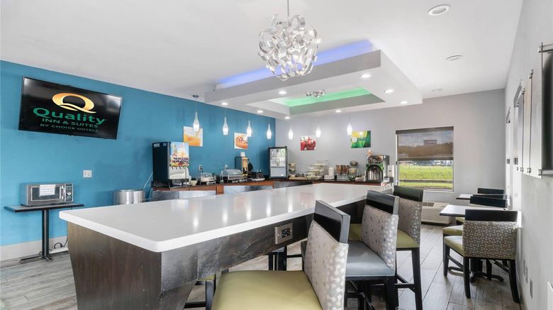 <b>Quality Inn Restaurant</b>. Images powered by <a href="https://iceportal.shijigroup.com/" title="IcePortal" target="_blank">IcePortal</a>.