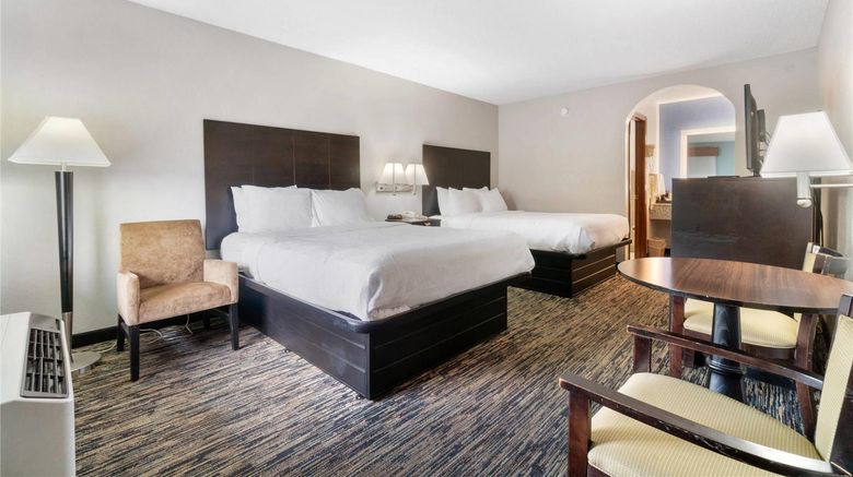 <b>Quality Inn Room</b>. Images powered by <a href="https://iceportal.shijigroup.com/" title="IcePortal" target="_blank">IcePortal</a>.