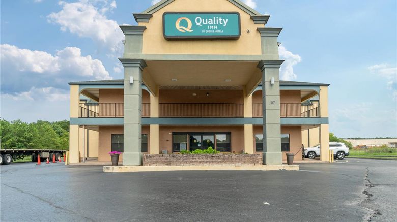 <b>Quality Inn Exterior</b>. Images powered by <a href="https://iceportal.shijigroup.com/" title="IcePortal" target="_blank">IcePortal</a>.