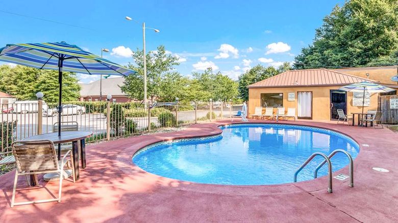 <b>Econo Lodge Inn and Suites Griffin North Pool</b>. Images powered by <a href="https://iceportal.shijigroup.com/" title="IcePortal" target="_blank">IcePortal</a>.