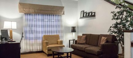 Rodeway Inn at Six Flags Lobby