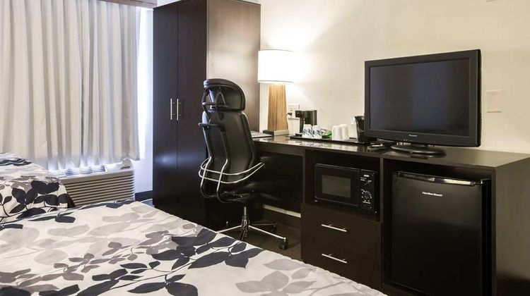 Sleep Inn Atlanta Airport Room