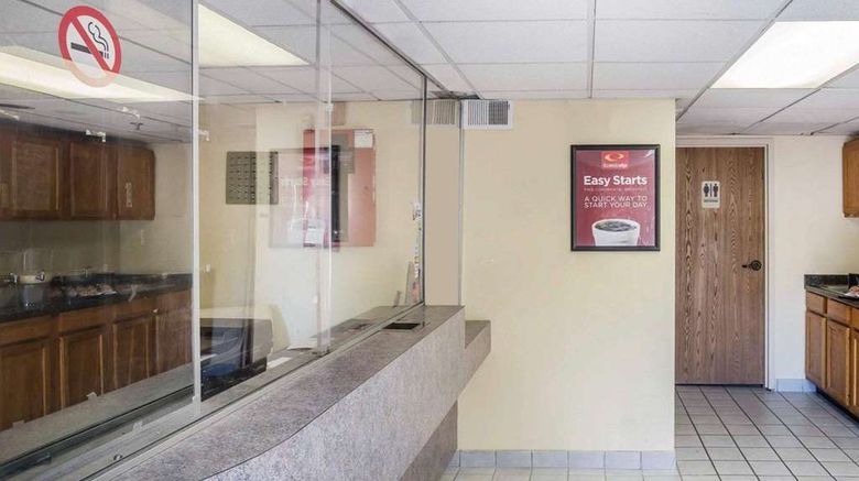 <b>Econo Lodge Jonesboro Lobby</b>. Images powered by <a href="https://iceportal.shijigroup.com/" title="IcePortal" target="_blank">IcePortal</a>.