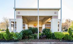Clarion Pointe